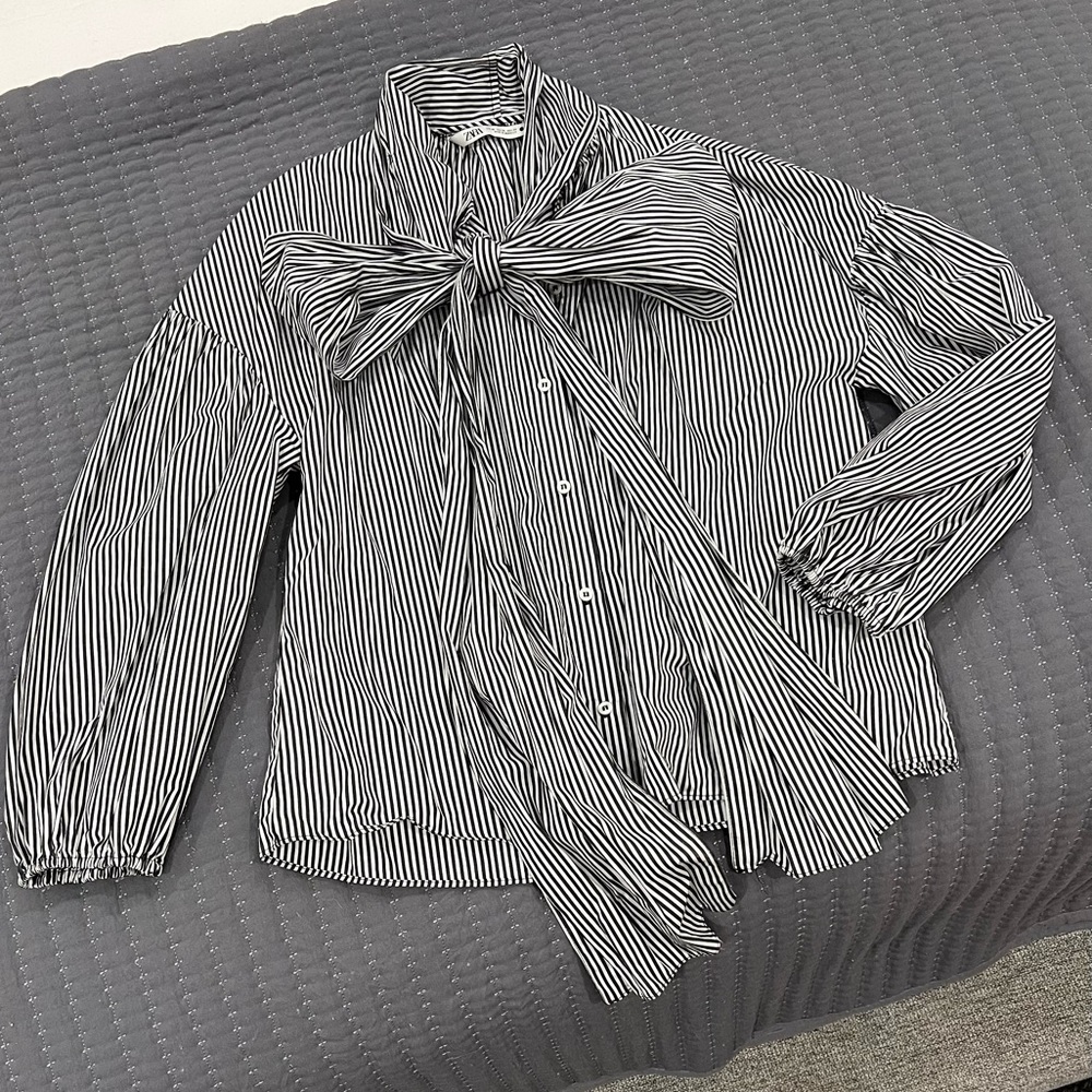 Long tie blouse - Picture 2 of 6